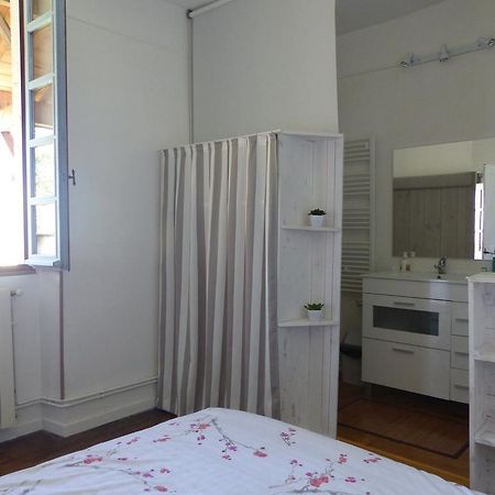 Maison Arriu Bed & Breakfast Montaut  Exterior photo