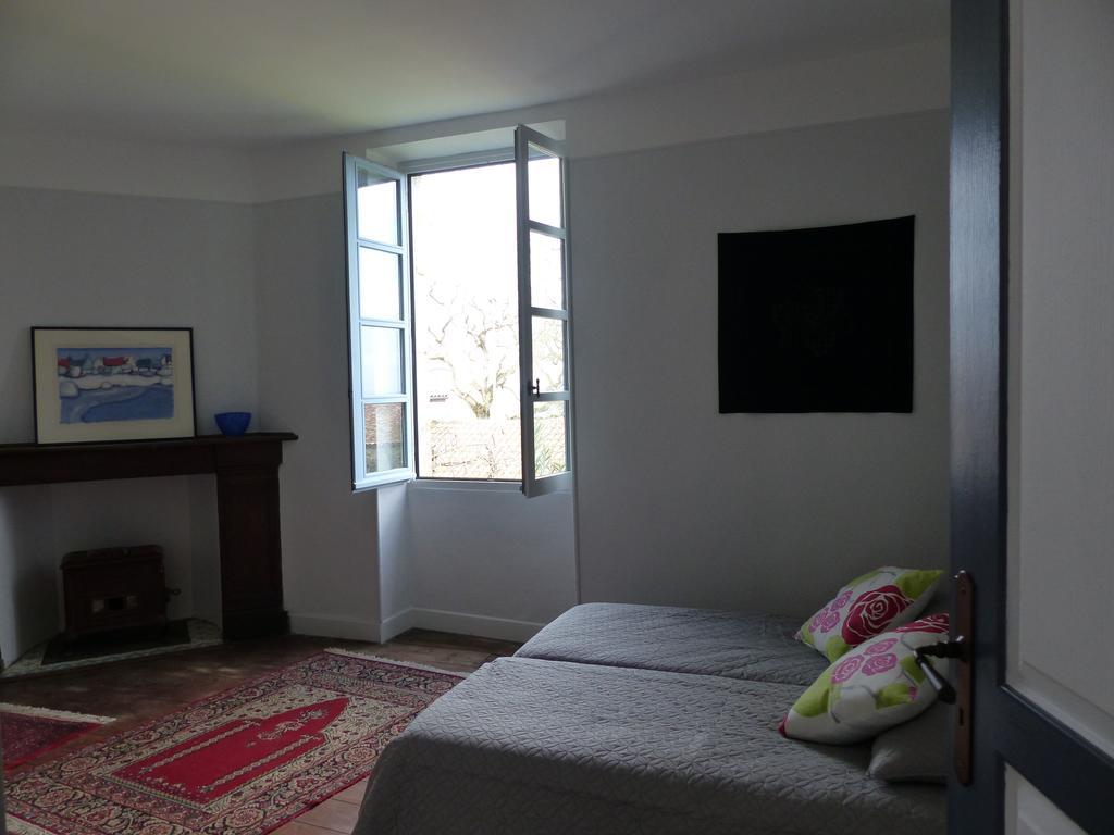 Maison Arriu Bed & Breakfast Montaut  Room photo