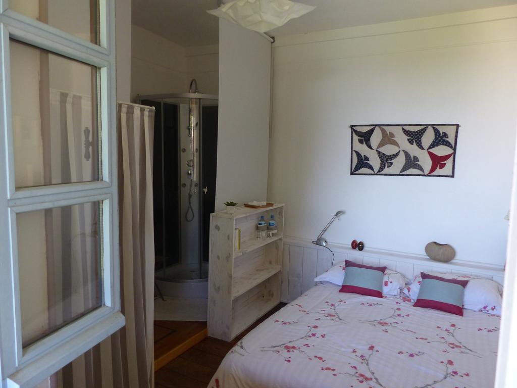 Maison Arriu Bed & Breakfast Montaut  Exterior photo